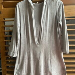 Eileen Fisher Gray V-Neck Tunic hoodie